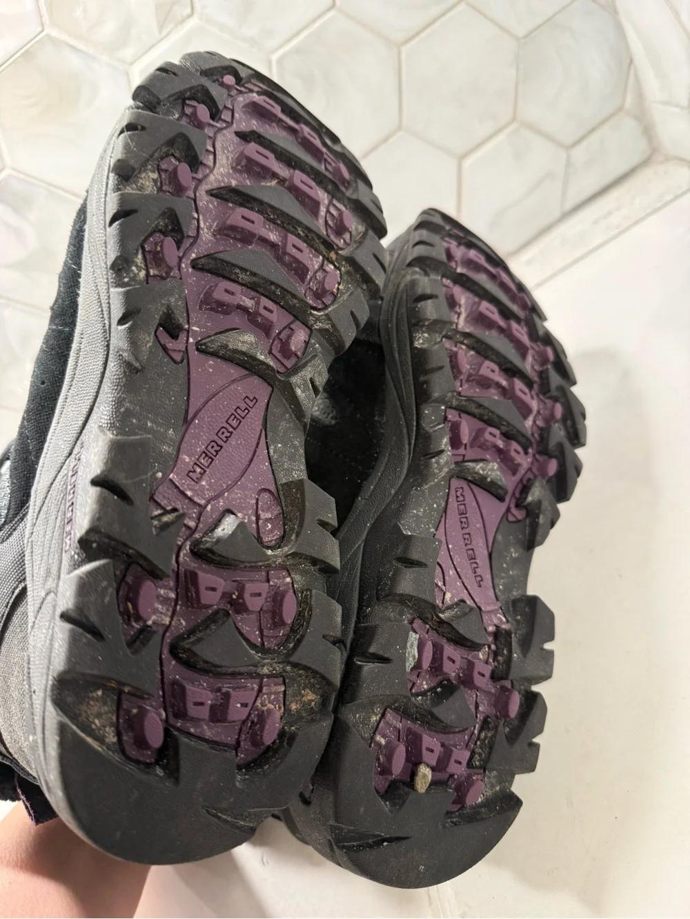 Merrell Damson Woman’s Black & Purple Waterproof Insulated Hiking Boots Sz 7.5